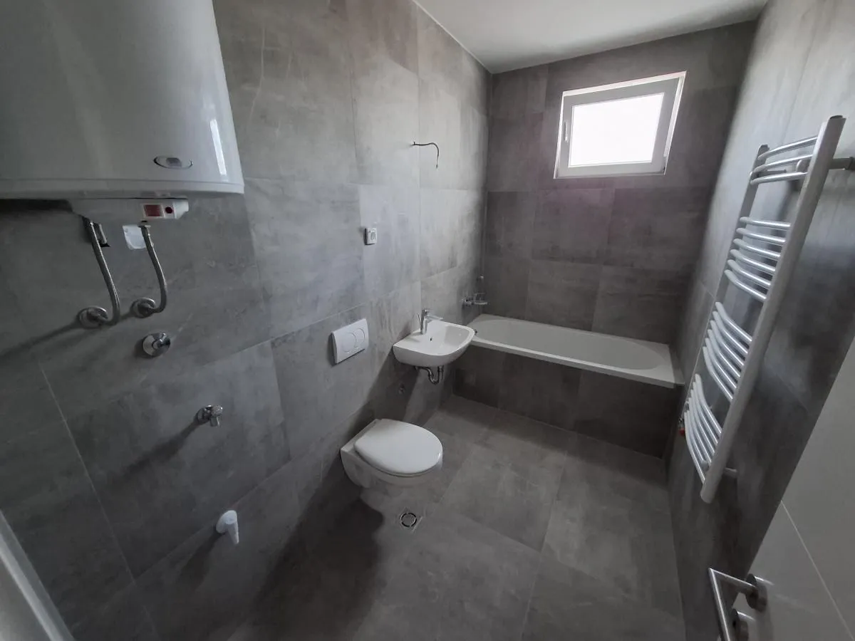 Prodaja, četvorosoban stan, 116m², Telep, Novi Sad Sve Podlokacije