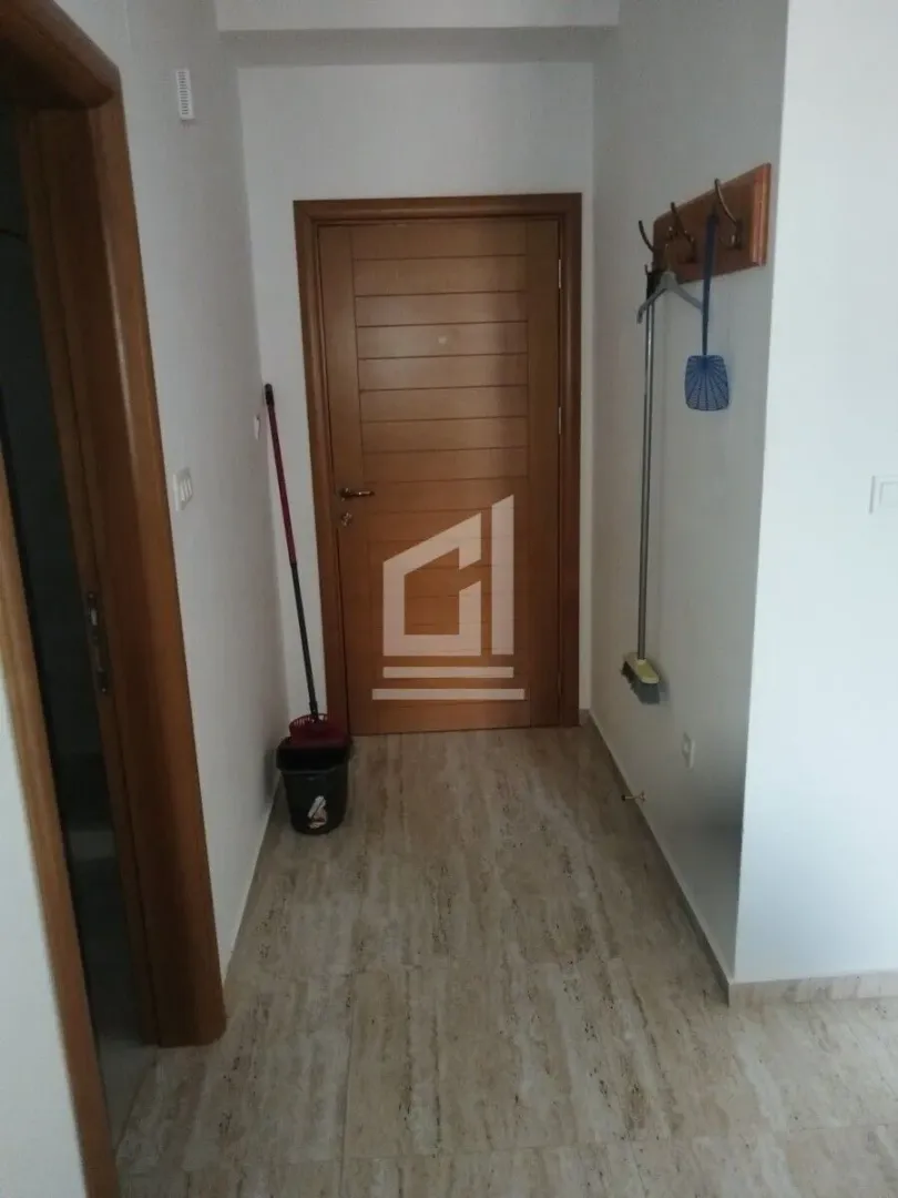 Izdavanje, jednosoban stan, 50m², Polje, Bar