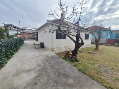 Rent, house, 110m², Stari Aerodrom, Podgorica - image 10