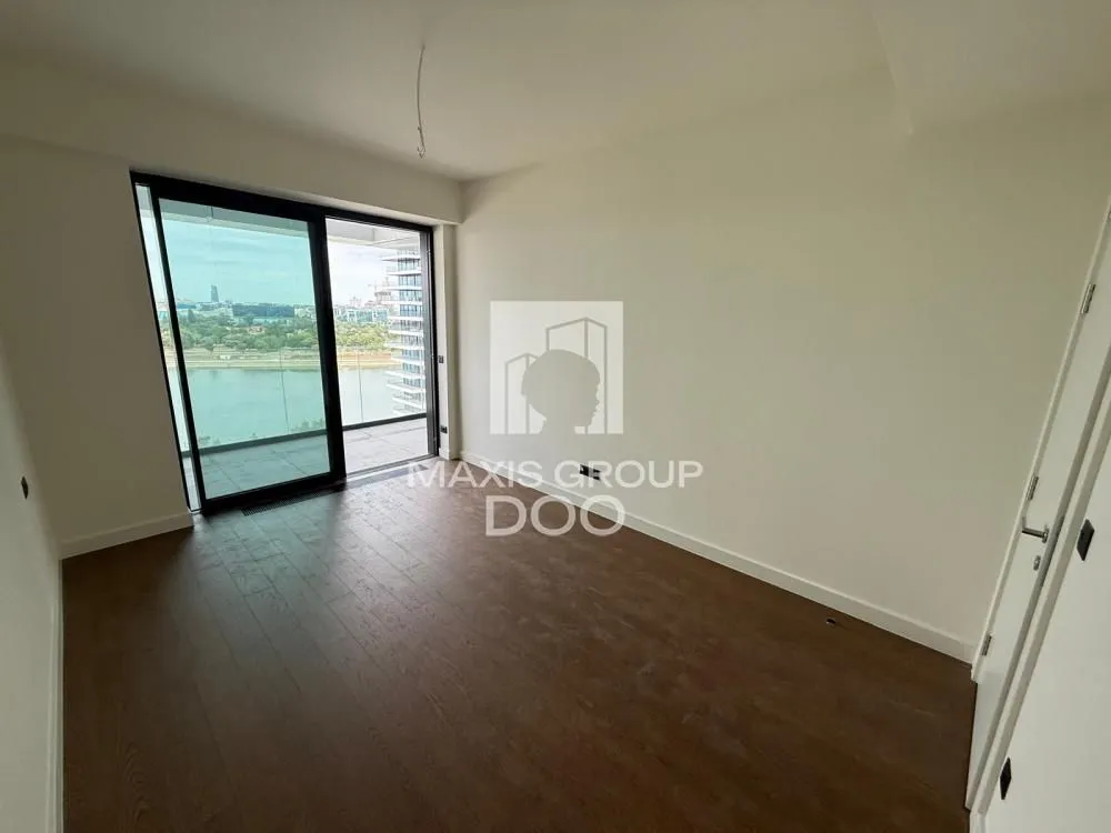 Prodaja, četvorosoban stan, 144m², Savski Venac, Beograd