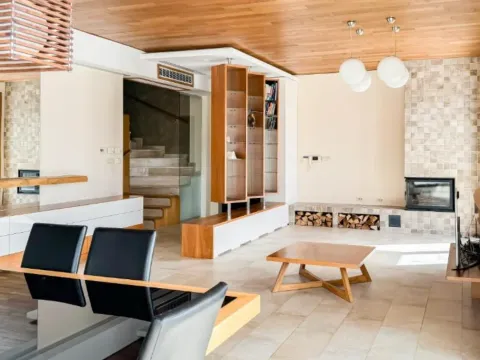 Rent, house, 300m², Dub, Kotor - image 1