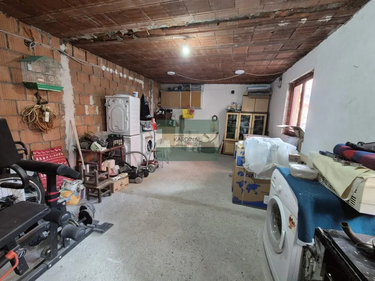 Prodaja, kuća, 317m², Tabane, Jagodina