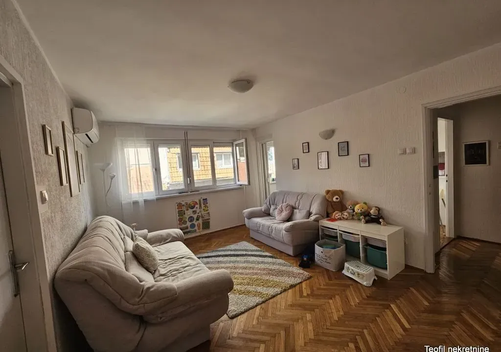 Prodaja, dvosoban stan, 65m², Banovo Brdo, Beograd