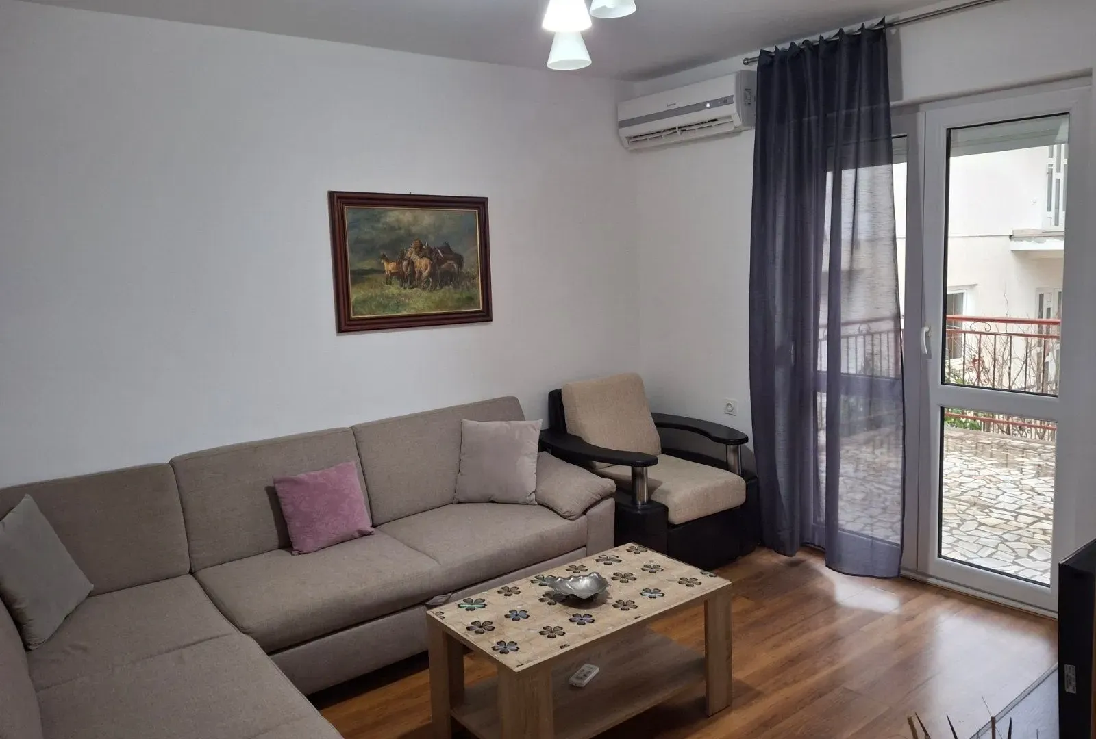 Rent, two bedroom apartment, 70m², Igalo, Herceg Novi