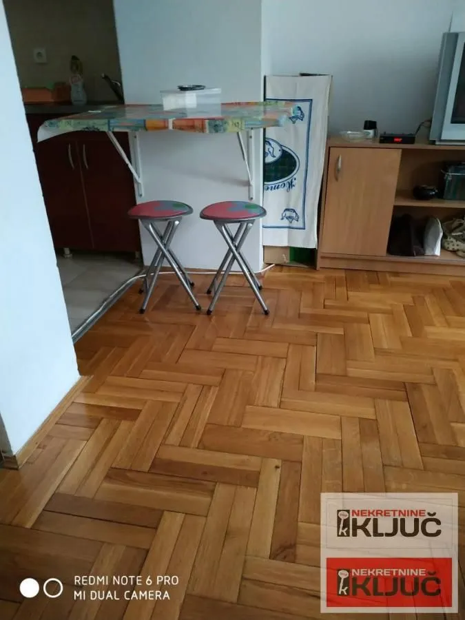 Izdavanje, garsonjera, 25m², Grbavica, Novi Sad Sve Podlokacije
