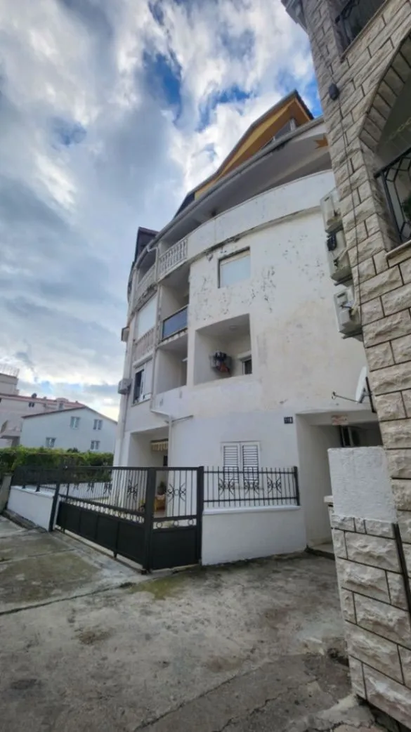 Prodaja, dvosoban stan, 67m², Velji Vinogradi, Budva