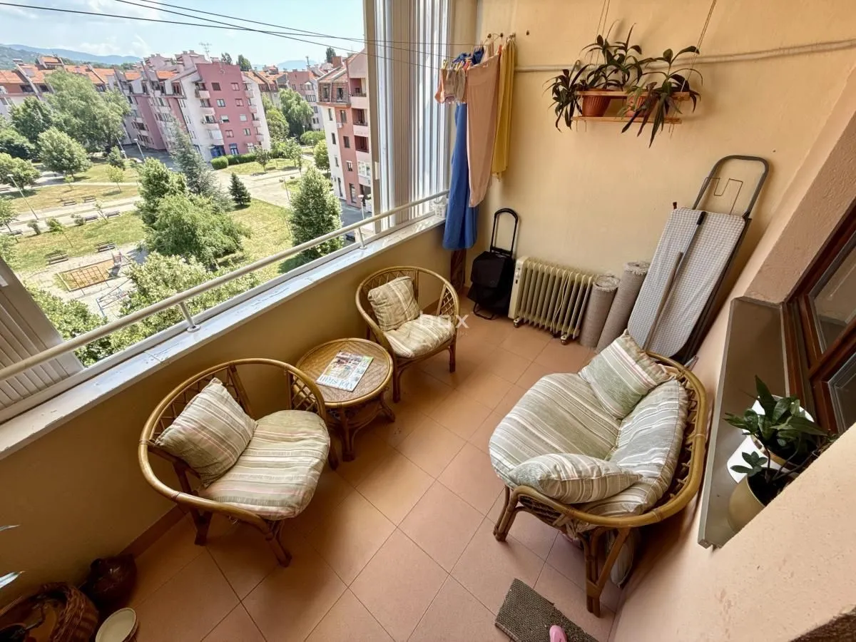Prodaja, dvosoban stan, 63m², Crveni Krst, Niš