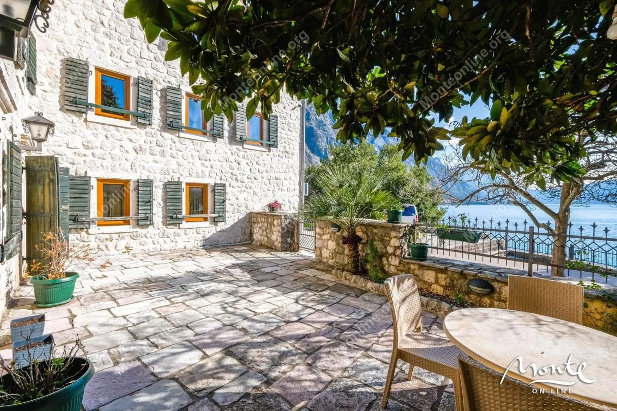 Sale, house, 500m², Orahovac, Kotor