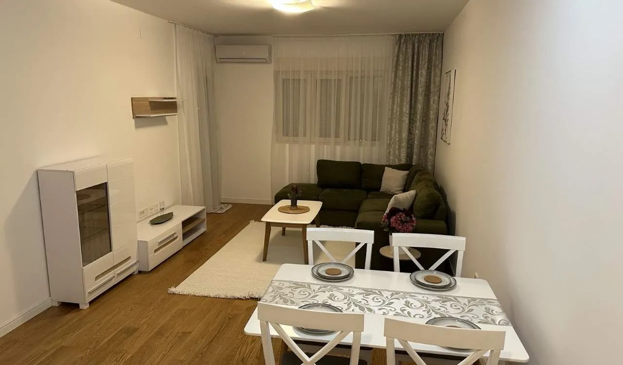 Izdavanje, jednosoban stan, 49m², Podgorica, Crna Gora