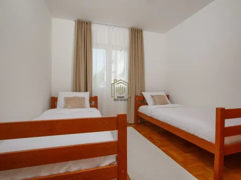 Rent, two bedroom apartment, 70m², Dobrota, Kotor - image 6