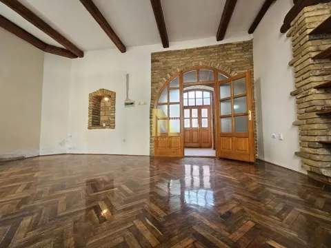 Prodaja, stan, 252m², Centar, Subotica - image 8