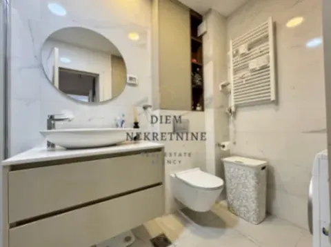 Sale, three bedroom apartment, 101m², Central Point, Podgorica - image 13