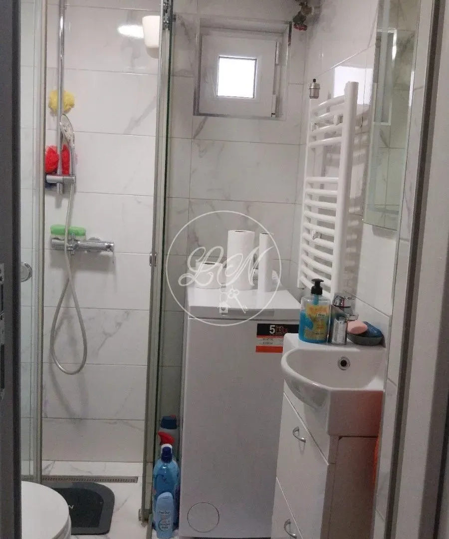 Prodaja, dvosoban stan, 37m², Zemun Centar, Zemun Sve Podlokacije