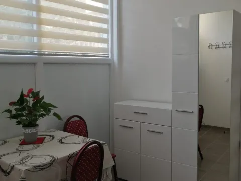 Sale, one bedroom apartment, 28m², Sutomore, Bar - image 11