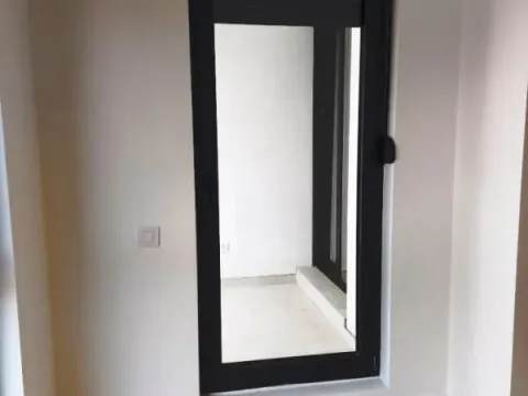 Izdavanje, poslovni prostor, 66m², Dom zdravlja, Niš - image 11