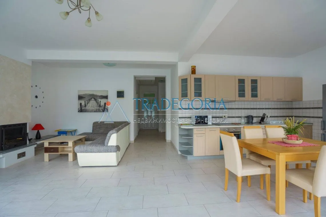 Prodaja, kuća, 470m², Koštanjica, Bar