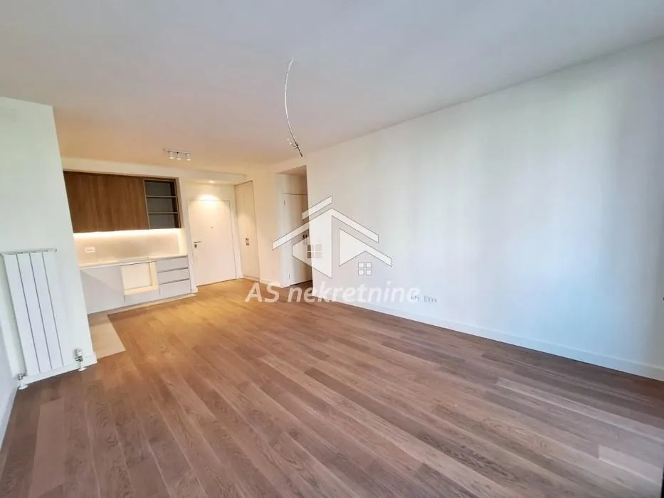 Izdavanje, dvosoban stan, 56m², Savski Venac, Beograd