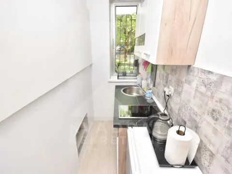 Izdavanje, poslovni prostor, 55m², Centar, Podgorica - image 12