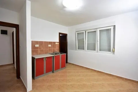 Rent, office space, 60m², Preko Morače, Podgorica - image 2