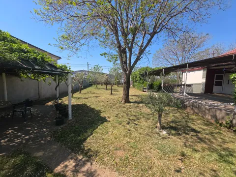 Prodaja, kuća, 175m², Kuće Rakića, Podgorica - image 2