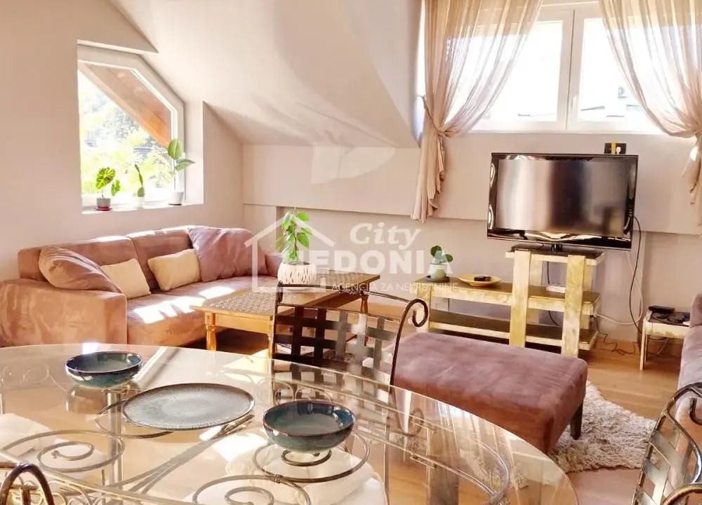 Rent, four bedroom apartment, 120m², Savski Venac, Beograd