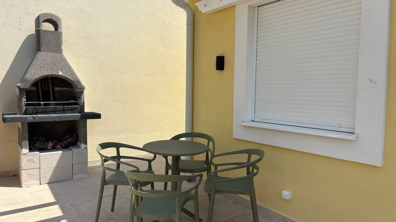 Rent, two bedroom apartment, 65m², Tripovići, Tivat