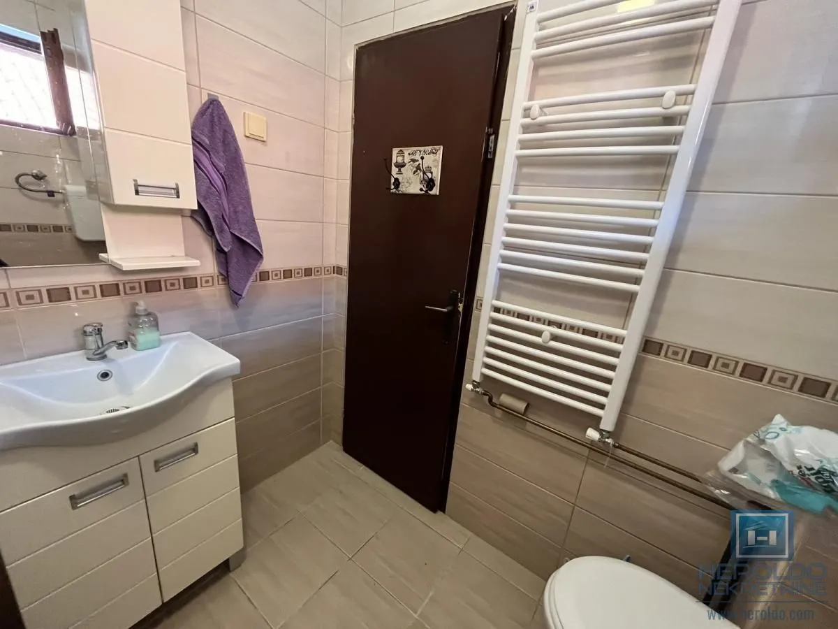 Prodaja, kuća, 353m², Budžino brdo, Jagodina