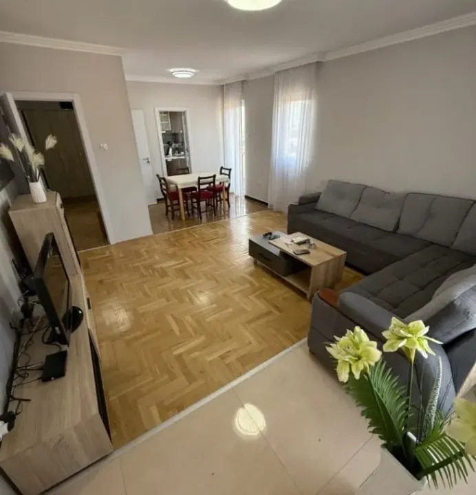 Izdavanje, jednosoban stan, 59m², Zagorič, Podgorica