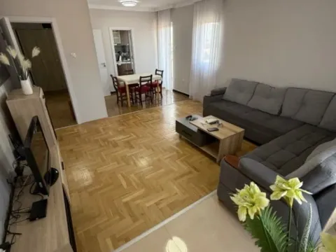 Izdavanje, jednosoban stan, 59m², Zagorič, Podgorica