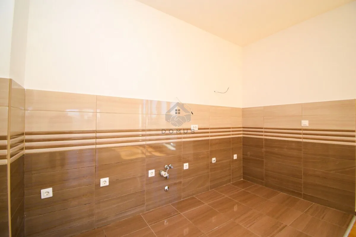 Rent, office space, 74m², Stari Aerodrom, Podgorica