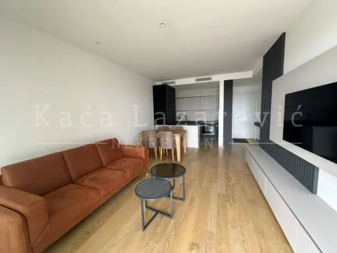 Izdavanje, trosoban stan, 92m², Stari Grad, Beograd - image 3