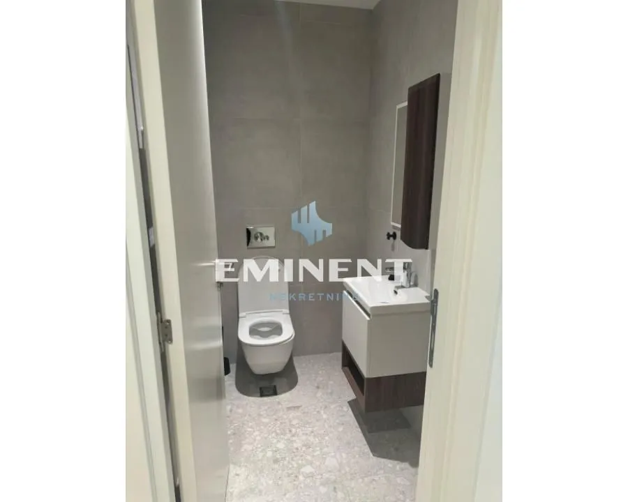 Rent, four bedroom apartment, 110m², Savski Venac, Beograd