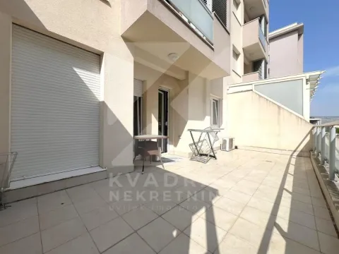 Rent, one bedroom apartment, 54m², City Kvart, Podgorica - image 9