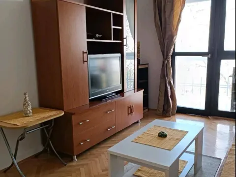 Izdavanje, garsonjera, 30m², Centar, Bar - image 9