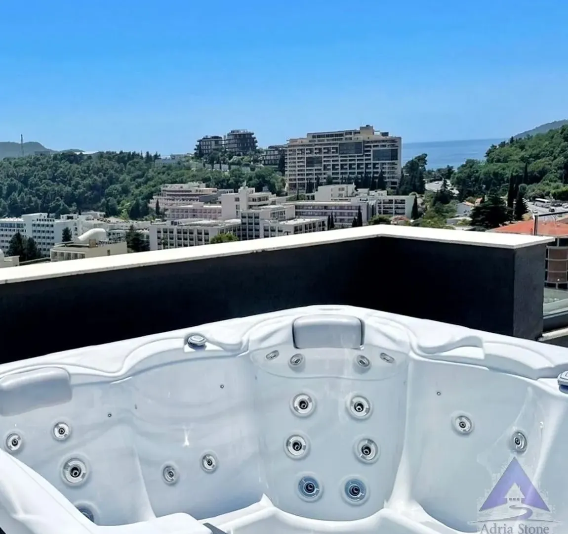 Sale, one bedroom apartment, 43m², Bečići, Budva