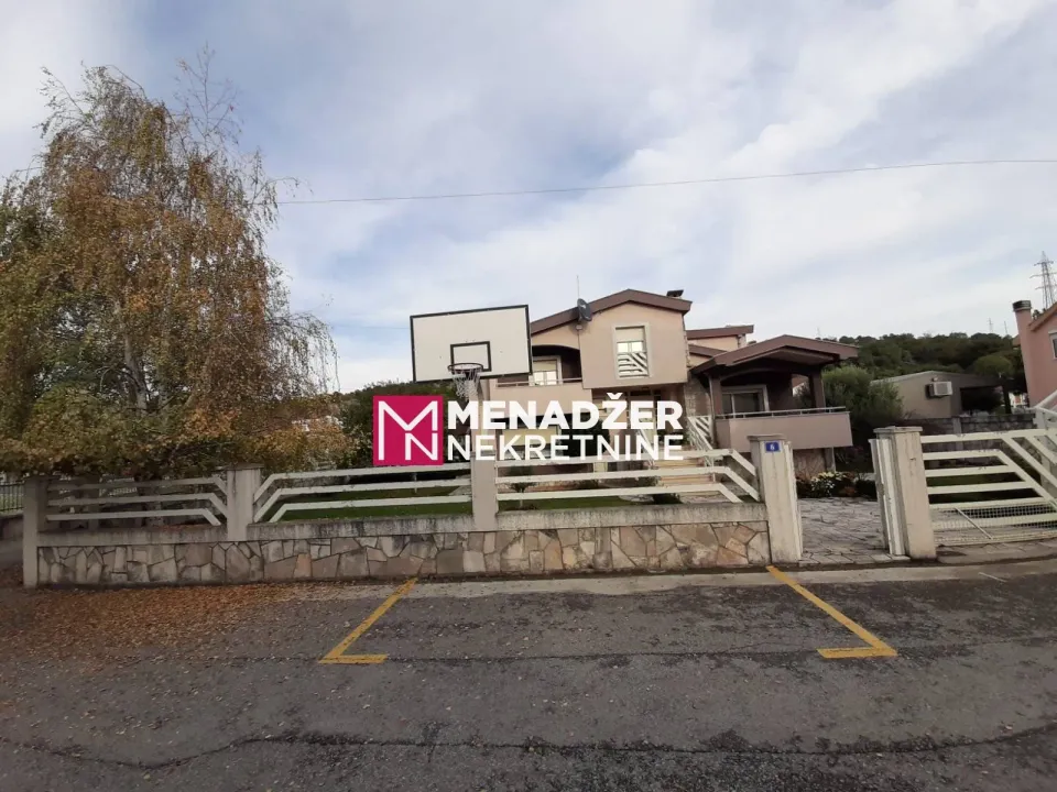 Rent, house, 320m², Dalmatinska ulica, Podgorica
