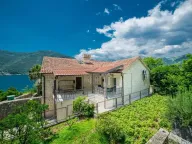 Izdavanje, stan, 120m², Kotor, Crna Gora - image 1