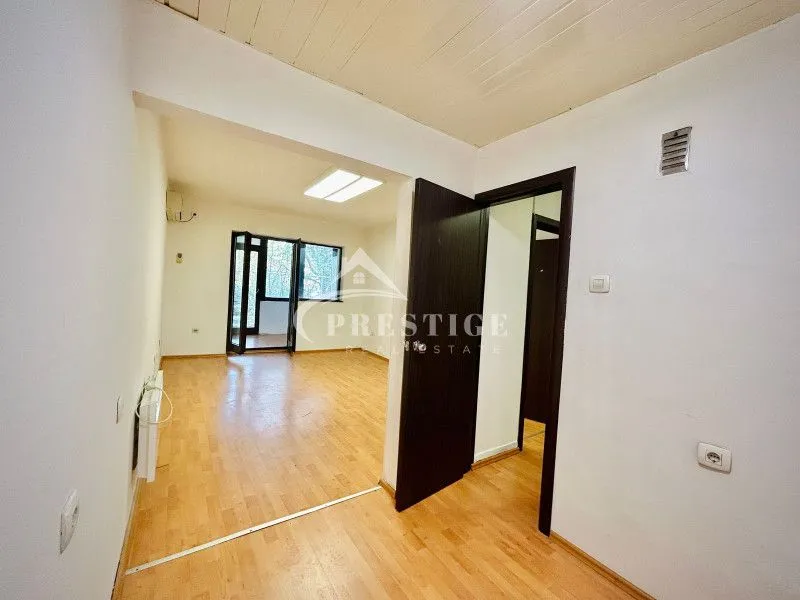 Izdavanje, dvosoban stan, 78m², Momišići, Podgorica