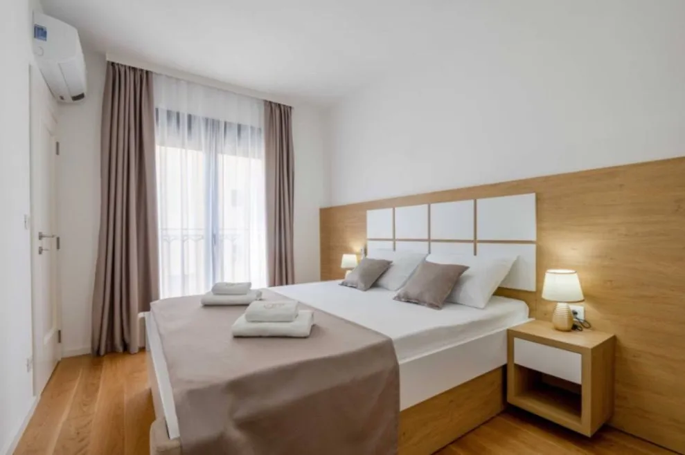 Izdavanje, jednosoban stan, 34m², Bečići, Budva