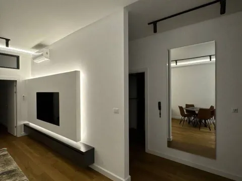 Prodaja, dvosoban stan, 77m², Centar, Bar - image 9