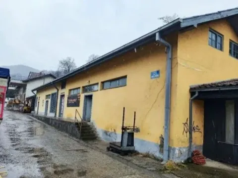 Prodaja, poslovni prostor, 600m², Donji Milanovac, Majdanpek - image 2