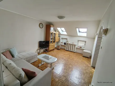 Prodaja, trosoban stan, 99m2, Centar, Kragujevac Prodaja, trosoban stan, 99m2, Centar, Kragujevac