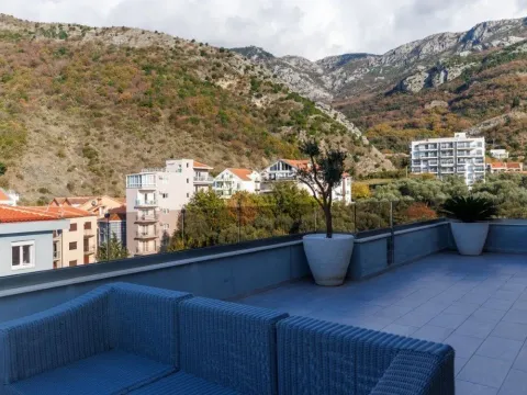 Sale, three bedroom apartment, Bečići, Budva - image 18