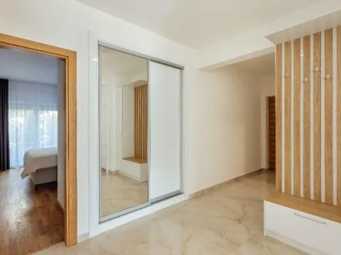 Prodaja, dvosoban stan, 138m², Baošići, Herceg Novi - image 2