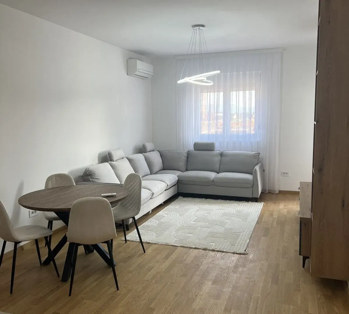 Izdavanje, jednosoban stan, 47m², Stari Aerodrom, Podgorica