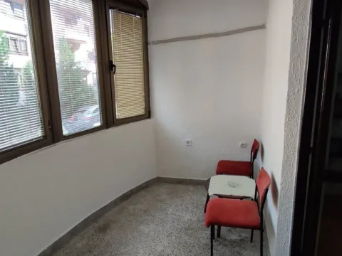 Izdavanje, jednosoban stan, 48m², Malo Brdo, Podgorica - image 5