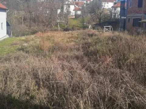 Zemljište in Banjica