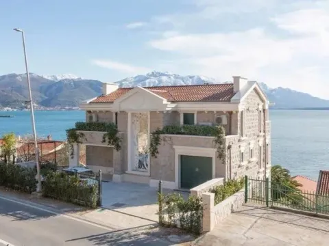 Sale, house, 470m², Bijela, Herceg Novi