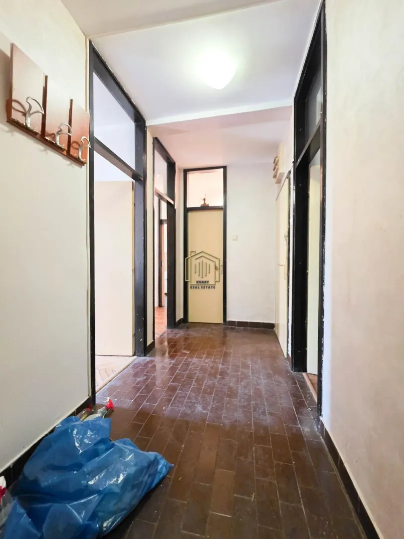 Prodaja, trosoban stan, 92m², Blok 6, Podgorica