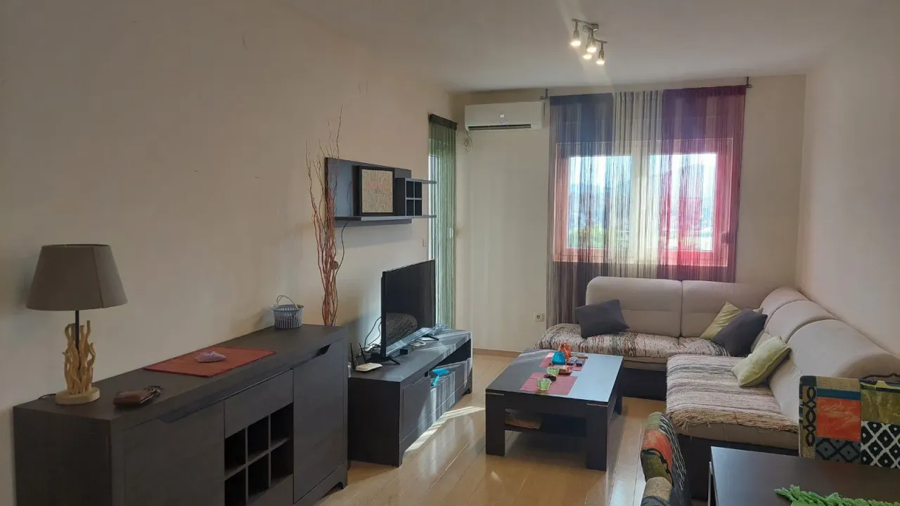Izdavanje, jednosoban stan, 47m², City Kvart, Podgorica